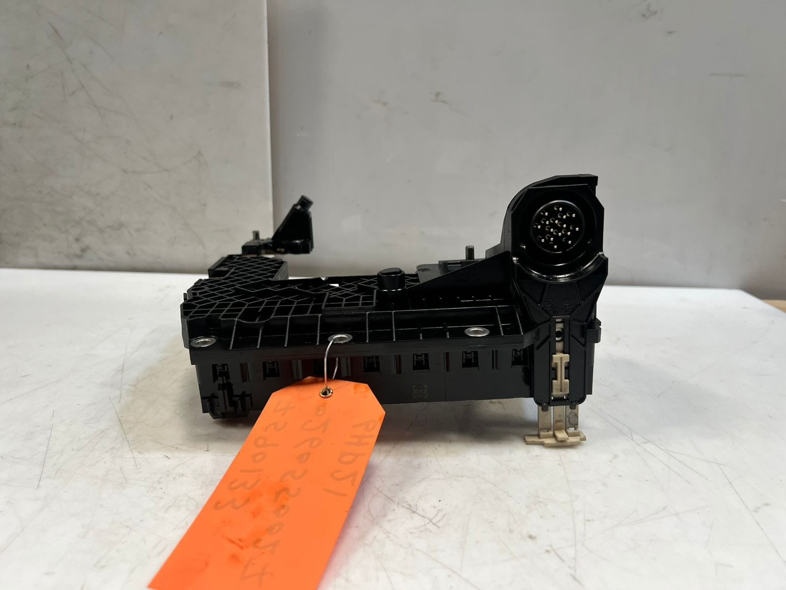 2007-2012 BMW 7 Series F01 F02 F03 750i Transmission Control Module 0260550027