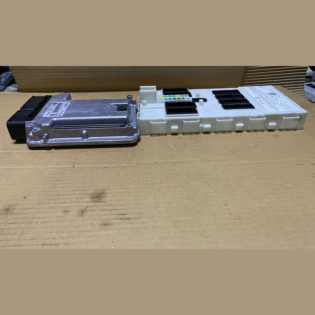 2013-2018 BMW X5 F15 DIESEL 3.0 ECU SET Engine Control Module 8577842
