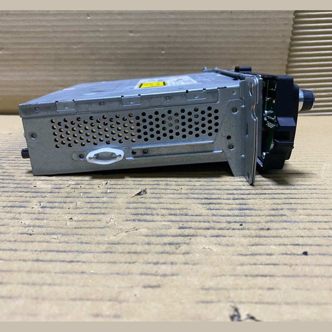 BMW Radio Navigation Head Unit 9258278 3 Series E90 E91 and 1 Series E81 models.
