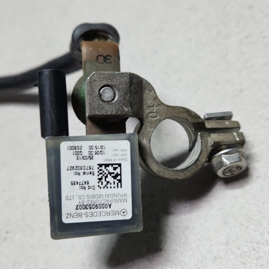 Mercedes-Benz Battery Cable Sensor A0009053002 C-Class W204 OEM