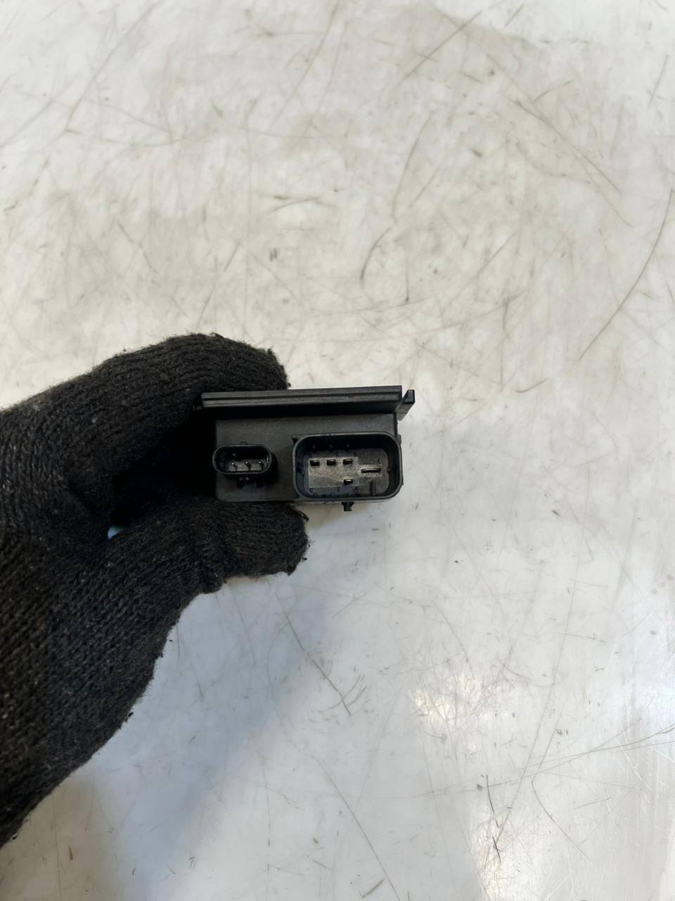 BMW MINI 2 4 Series F22 F87 F32 F33 F55 F56 F11 F57 2.0D Glow Plug Relay 8514120
