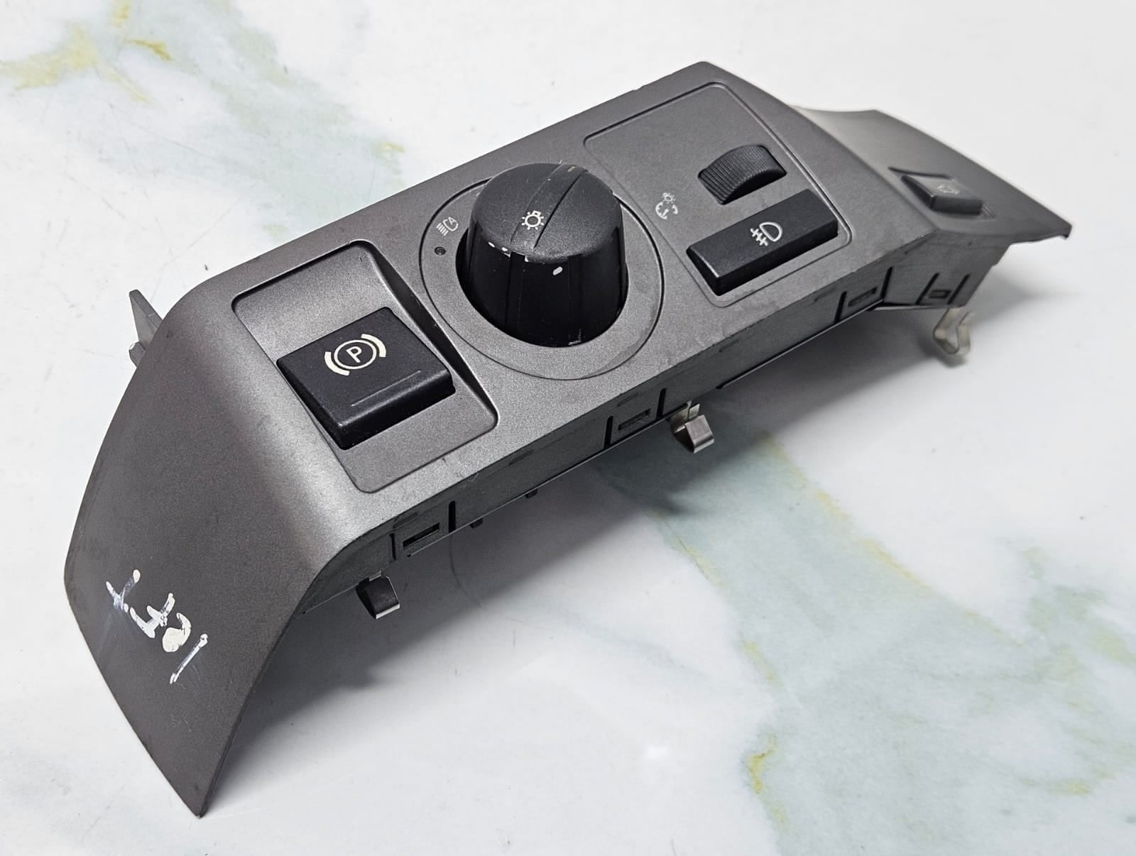 2002-2005 BMW E65 745Li Headlight Control Switch 6918848 OEM