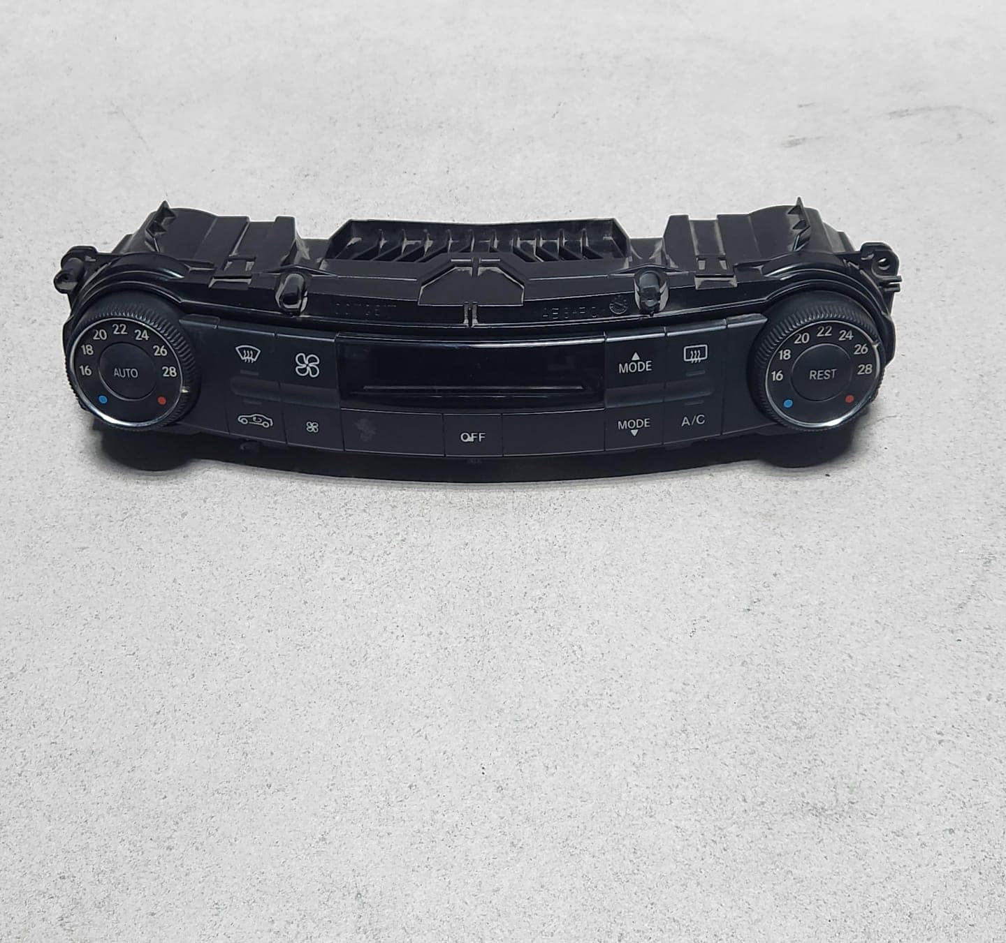 Mercedes-Benz Climate Control Panel 2118300890 W211 E-Class and S211 E-Class