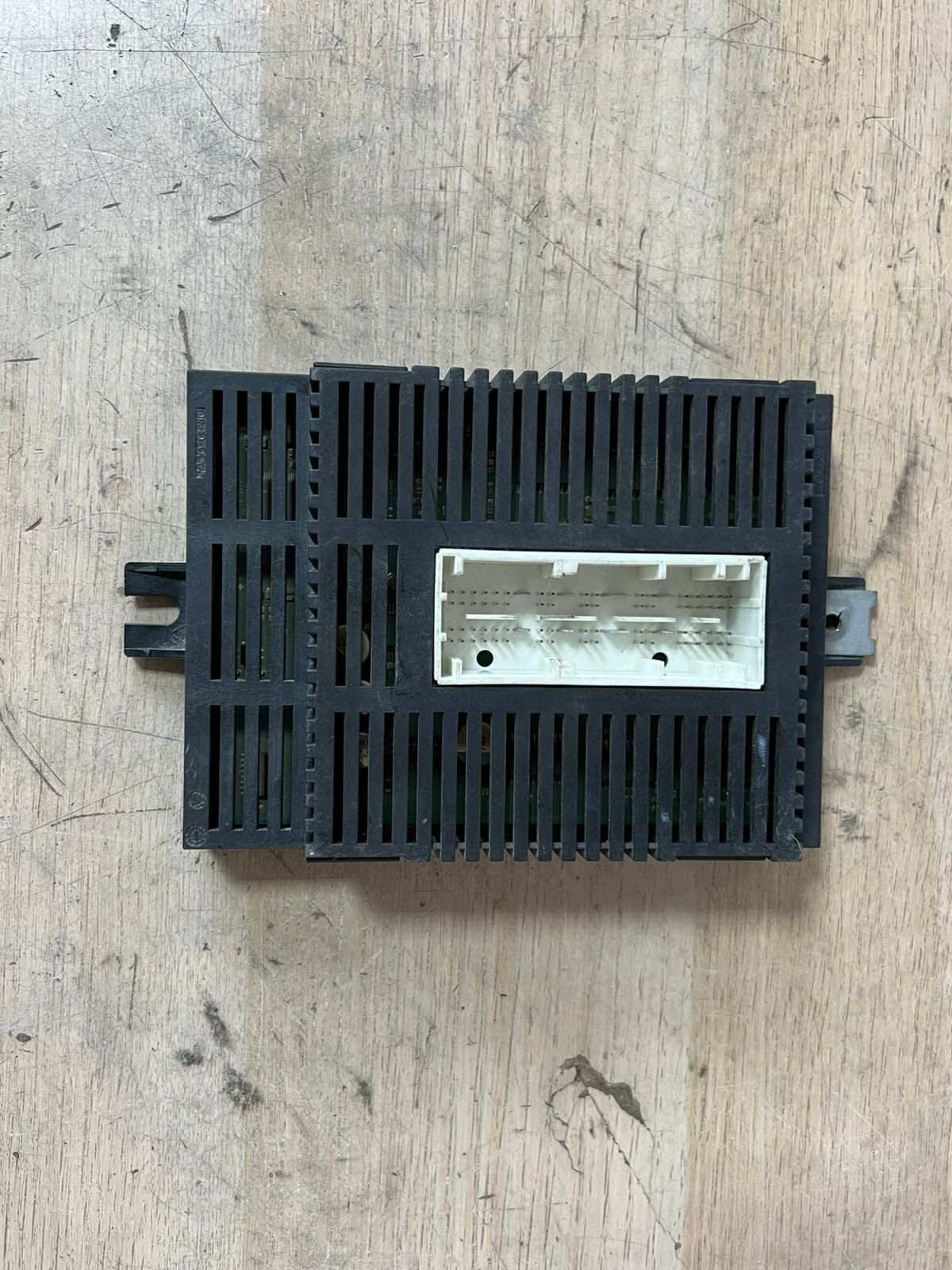 BMW 5' 6' 7' E60 E61 E63 E64 E65 E66 XENON LIGHT CONTROL MODULE LWR 9154943