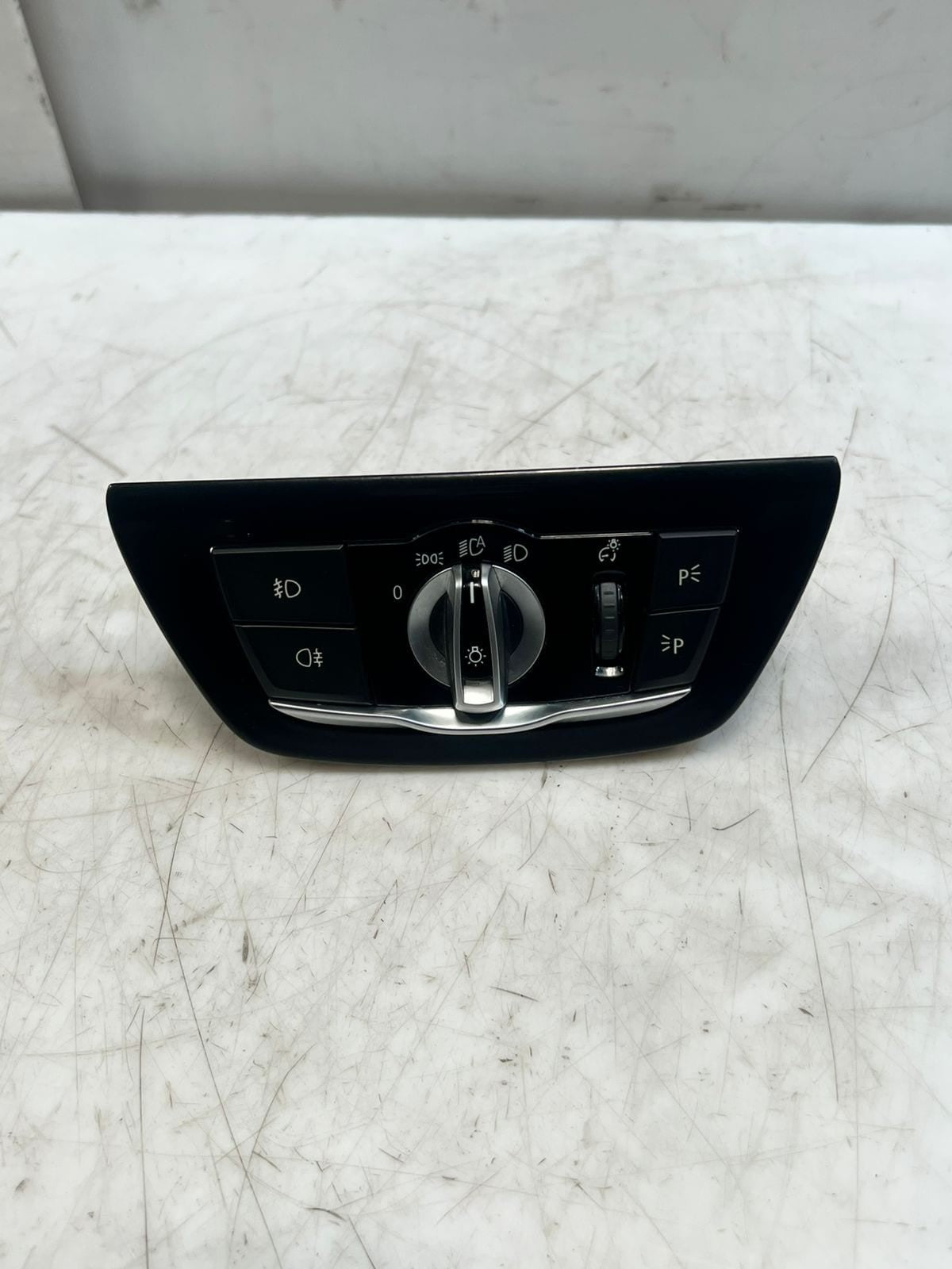 BMW 5 Series G30 G31 F90 Headlight Control Switch 6841883 OEM