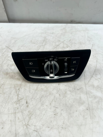 BMW 5 Series G30 G31 F90 Headlight Control Switch 6841883 OEM