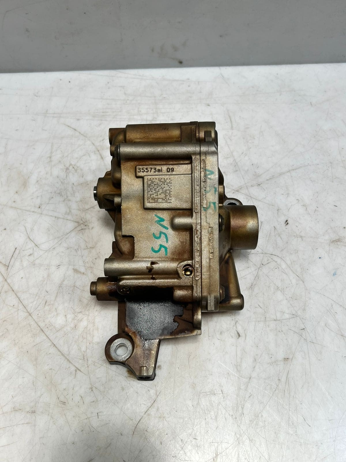 2008-2012 BMW 135i 335i 535i X3 X5 X6 N55B30A 3.0P Engine Oil Pump 7573747 OEM