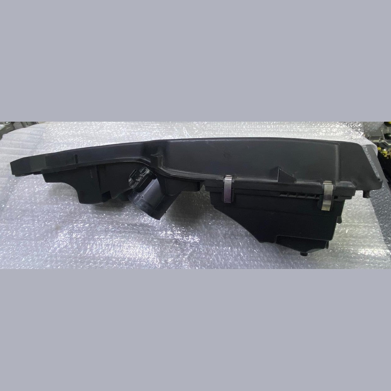 OEM BMW F20 F30 F31 LCI B38 Intake Muffler Air Filter Box Housing Petrol 8647449