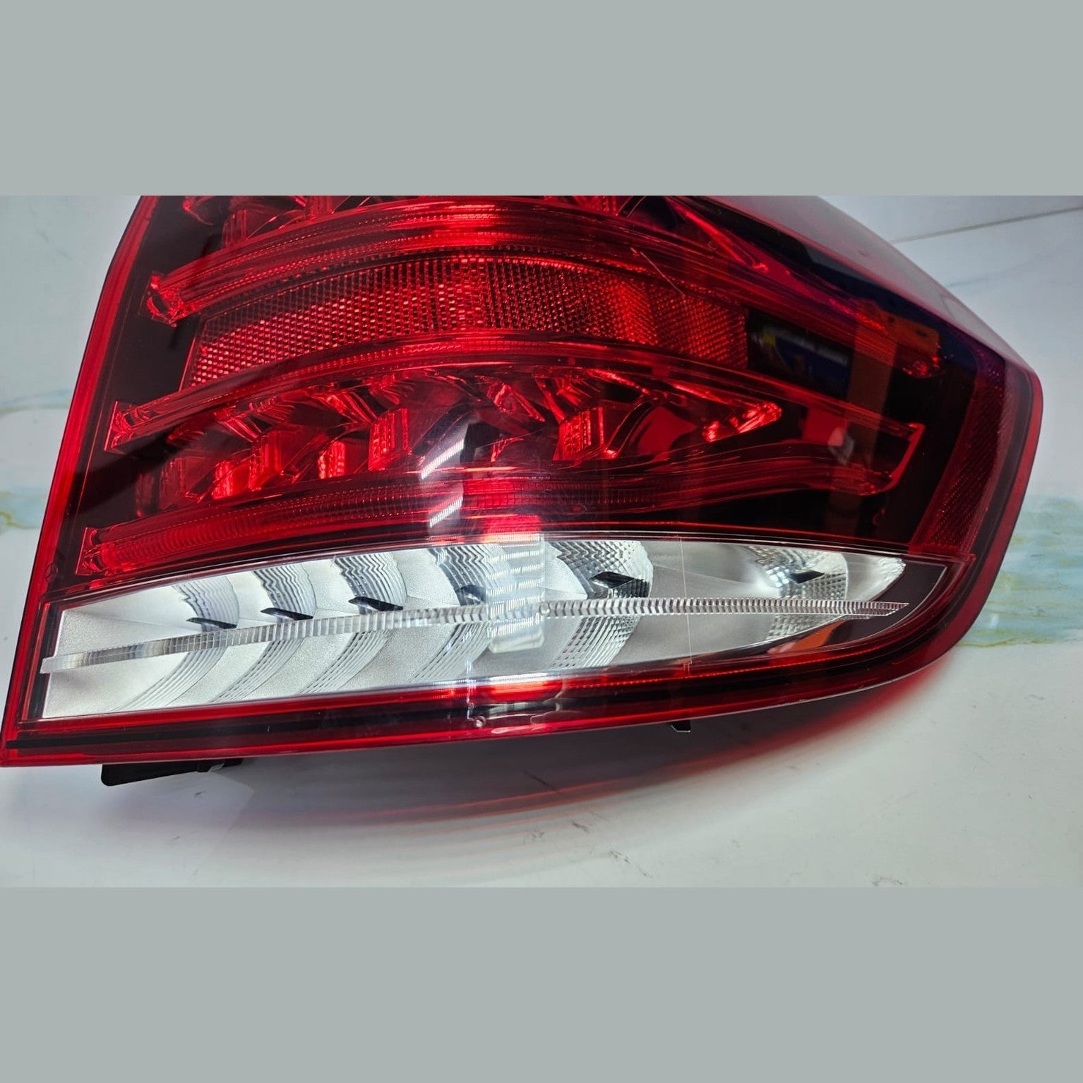 Mercedes W212 E-Class Rear Right Side Tail Light Brake Stop Lamp A212 9061803