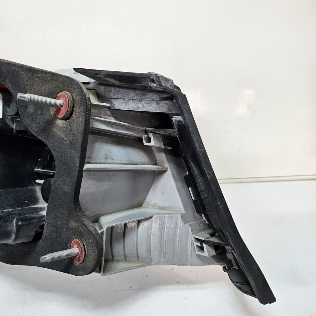 7174404-2007-2013 BMW 3 Series E92 E93 335i Rear Taillight Rear Right