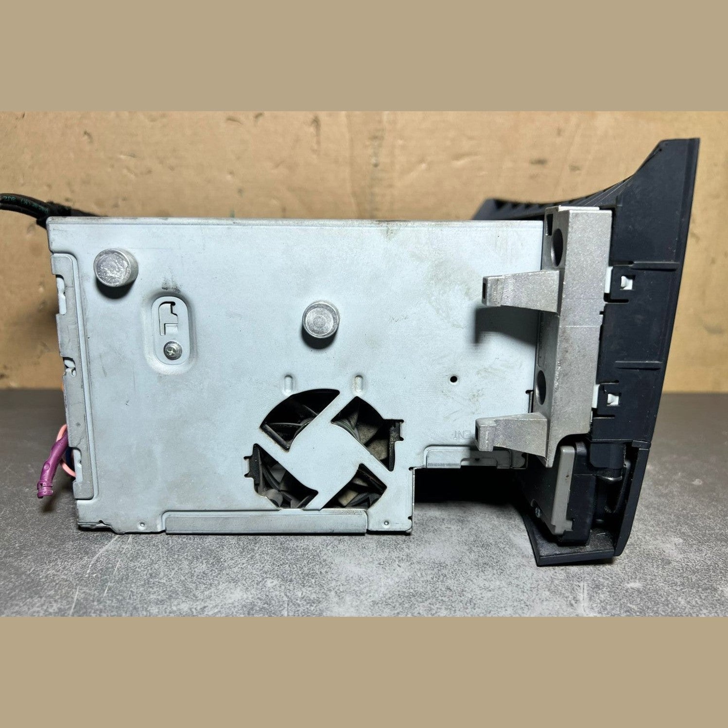 2012–2014 Mercedes-Benz W212 E-Class Head Unit CD Player A212 9001926 OEM