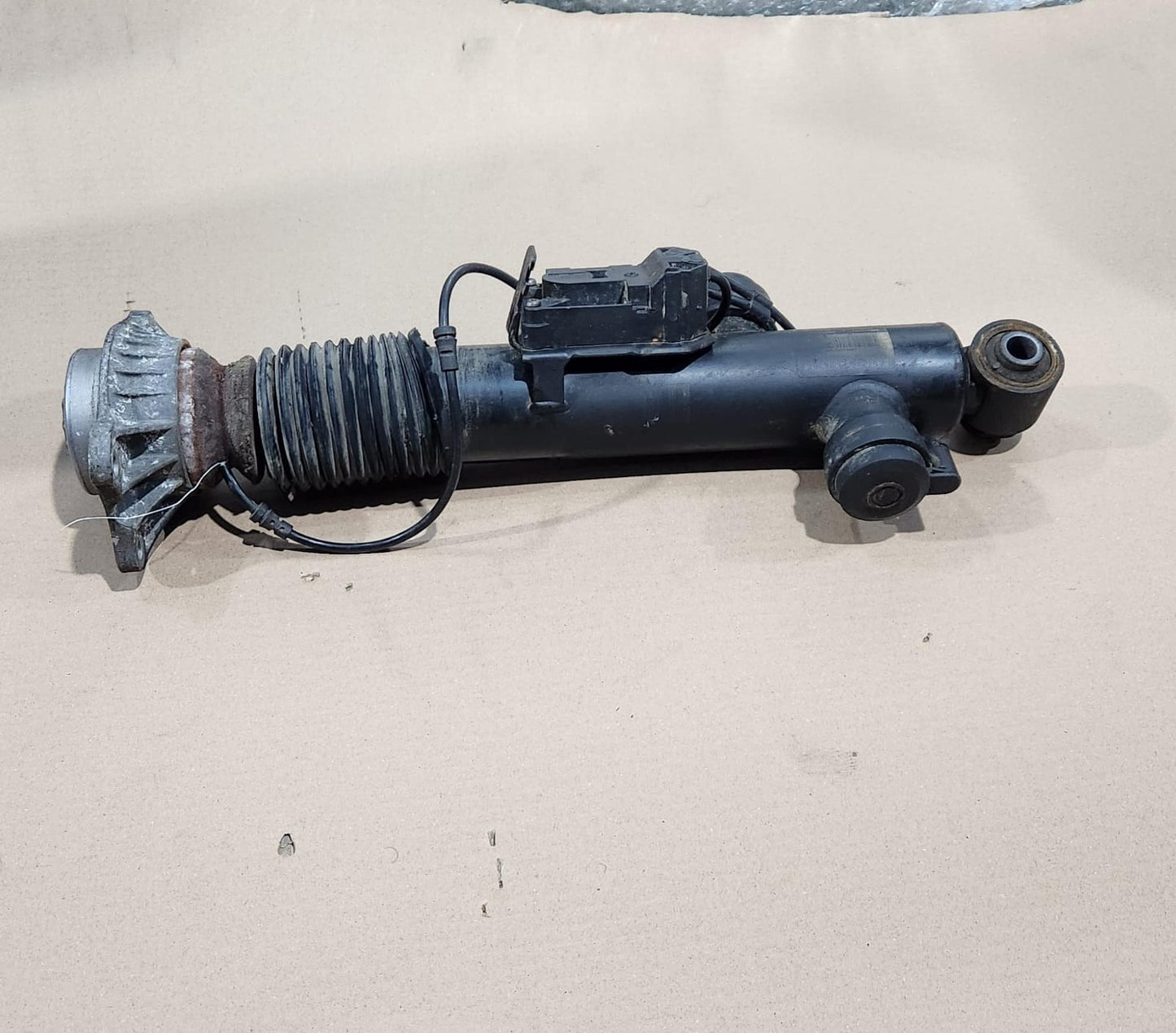 BMW Shock Absorber Rear Right Twin-Tube Gas Pressure 6796944 F07 GT