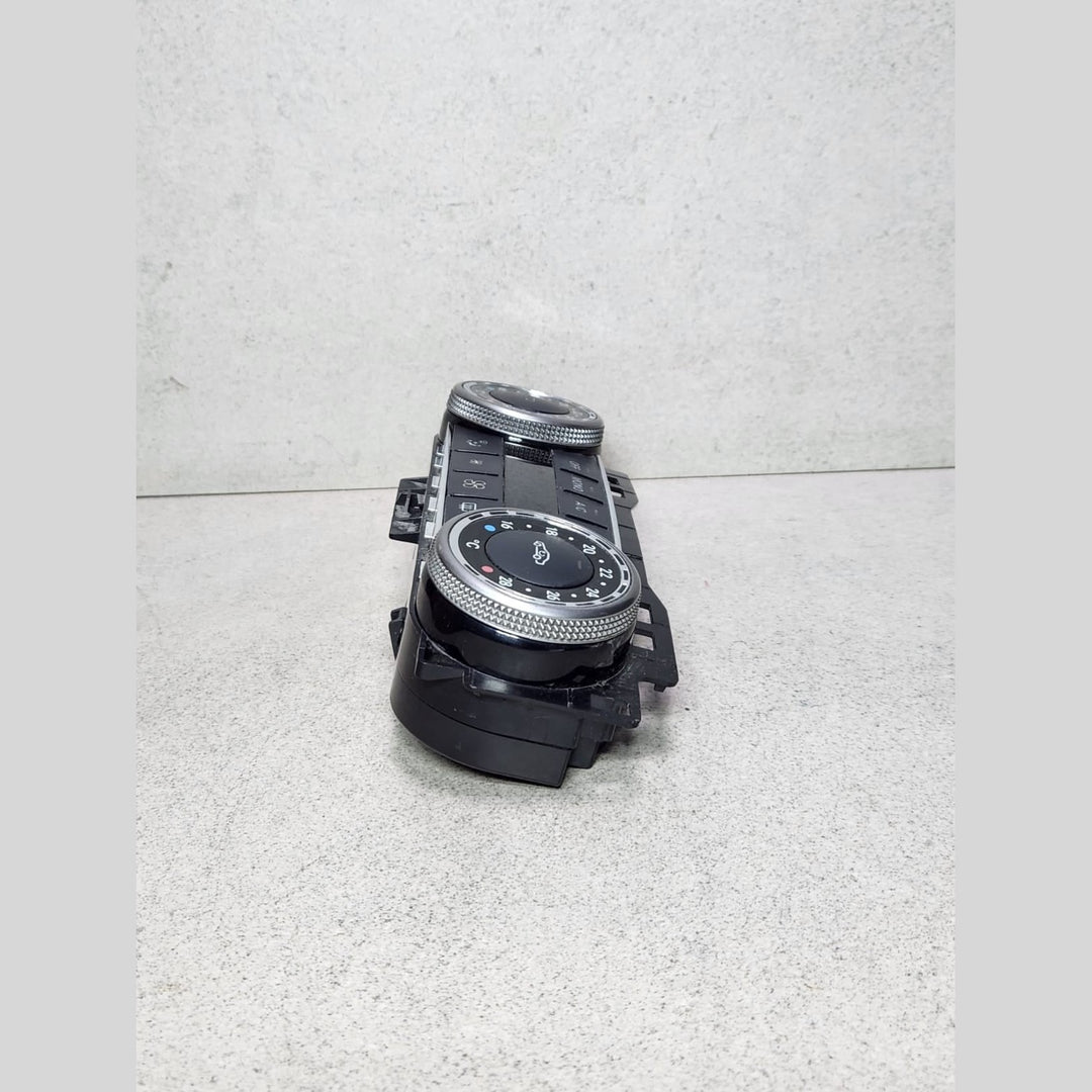 Mercedes-Benz Climate Control Unit 2048304190 C-Class W204
