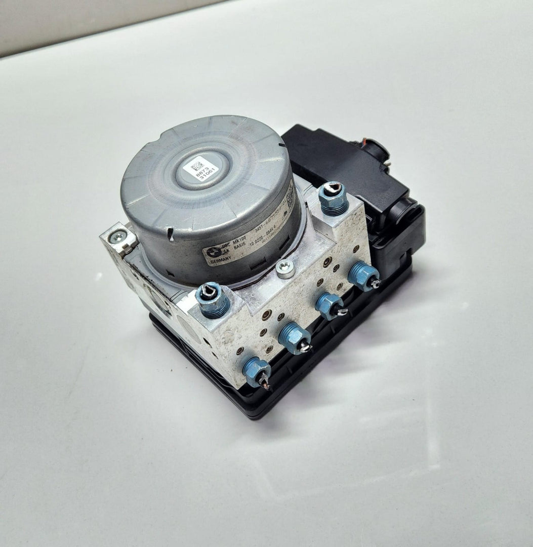16-17 BMW 320i Abs Pump Control Module 6875559 F20 F22 F30 F31 F32 F34 F36 OEM
