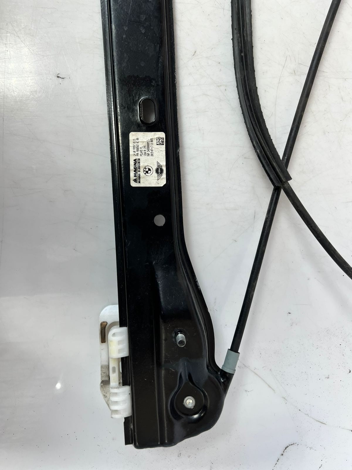 2011-2016 Mini Cooper Countryman Front Window Regulator With Motor 9800565