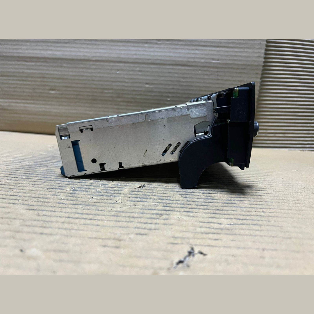 2010-2015 BMW X1 Radio Cd Player Head Unit 9258164 E90 E91 E92 E93, X1 E84