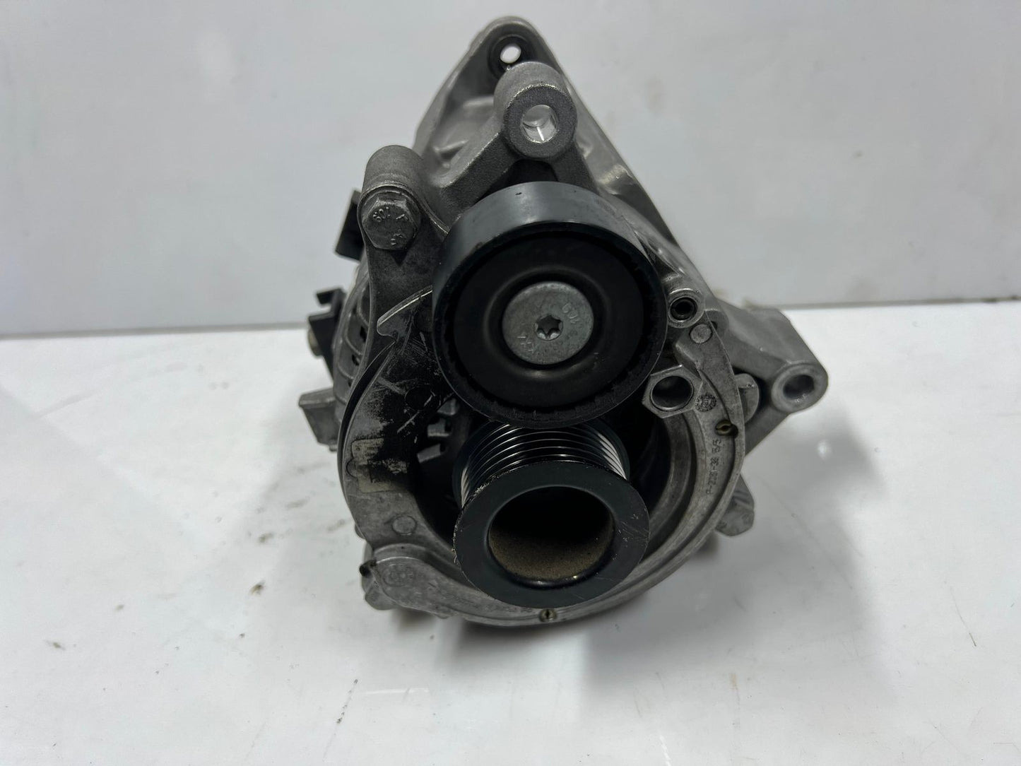 BMW Alternator 8654280