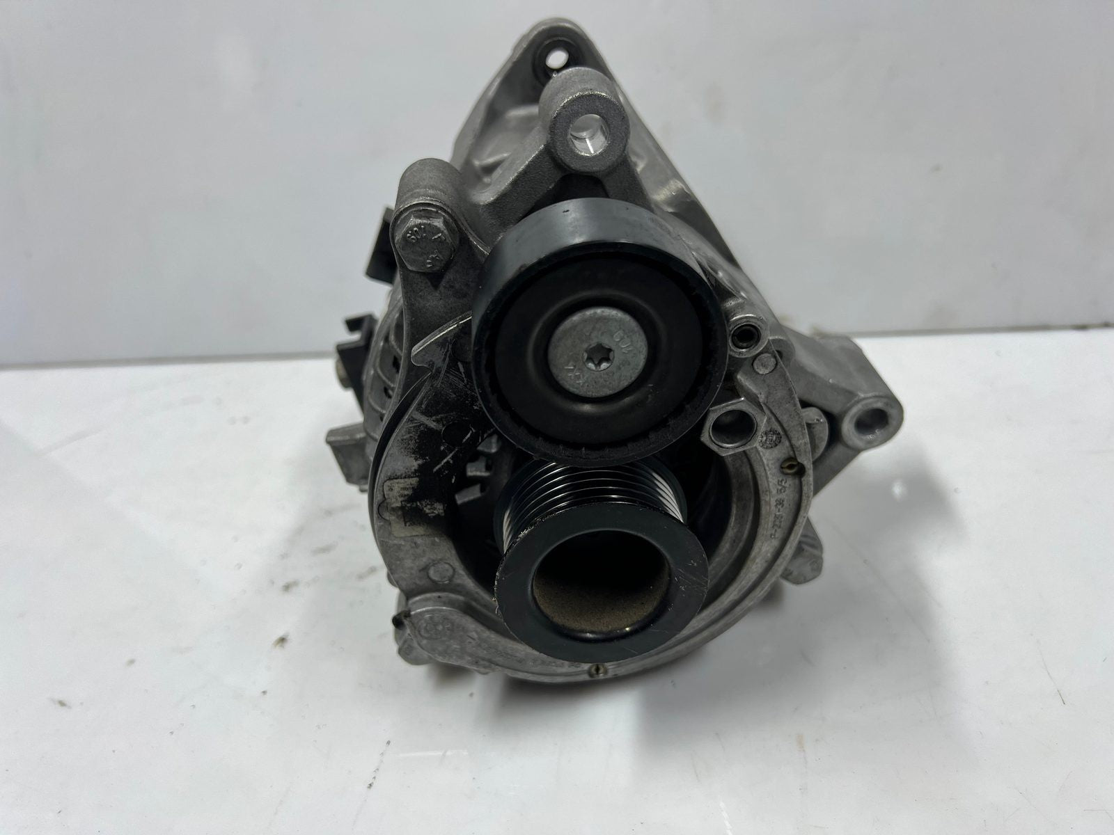 BMW Alternator 8654280