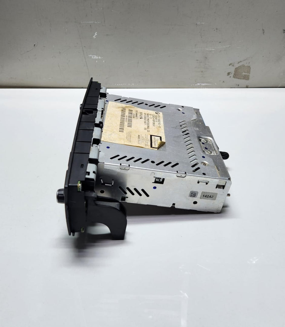 2012-2015 BMW X1 Radio CD Player Head Unit 9302163 X1 E84 OEM