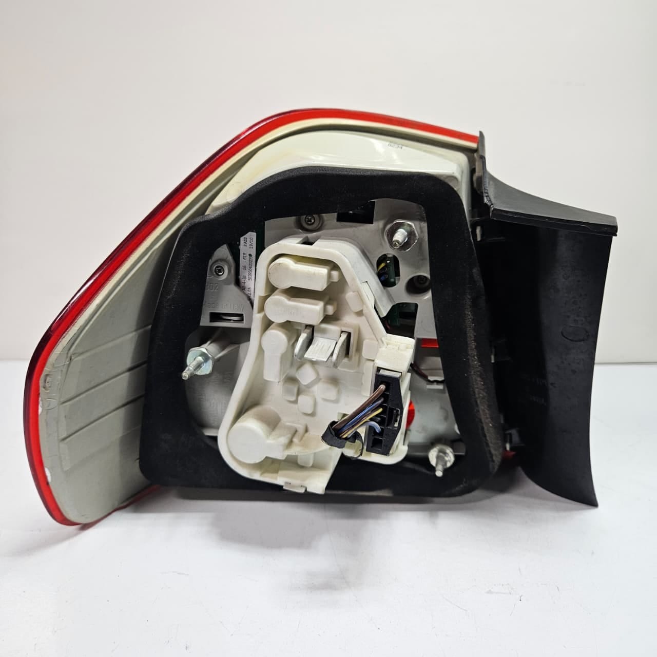 OEM BMW 3 Series E90 E91 Rear Right Taillight LED 4871732