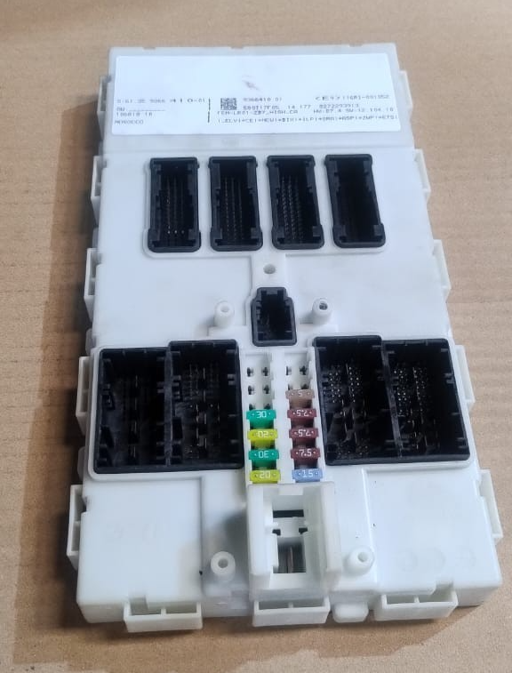 BMW F30 320i F32  F32 120i 320i N20 ENGINE CONTROL Unit ECU SET DME - 8631725
