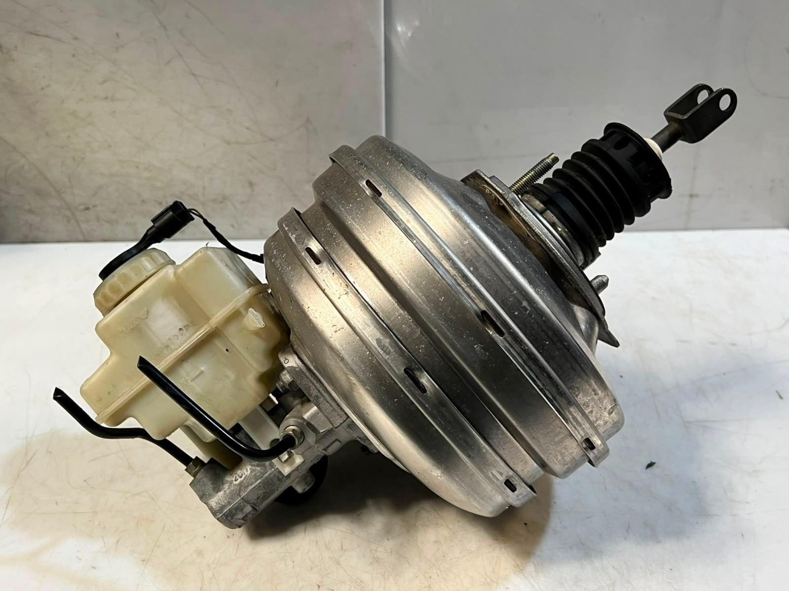 BMW X3 7 Series E65 E66 E67 E68 Brake Booster SERVO MOTOR 32483213 OEM