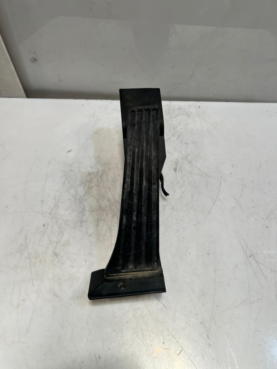 2004 BMW Z4 X3 E60 E61 E85 E87 GAS/ Accelerator Throttle Pedal 6766930 OEM