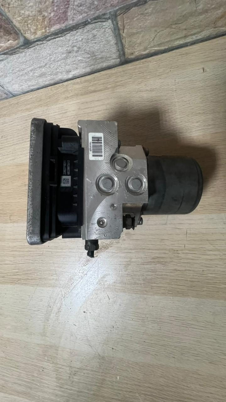 2016-2019 BMW G11 G12 740i Abs Hydraulic Control Unit 6882933 OEM
