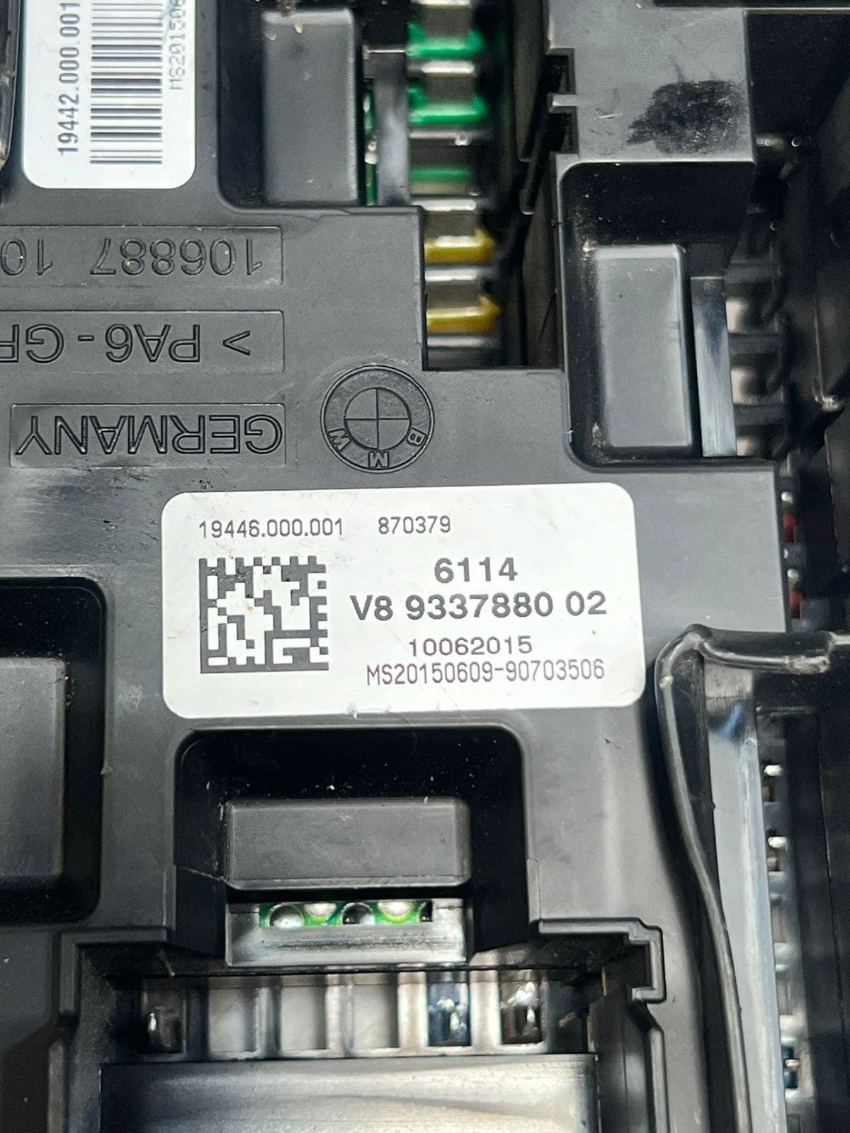 2014-2016 BMW 1 Series F20 and 2 Series F22 F23 428i Rear Fuse Box 9337880 OEM