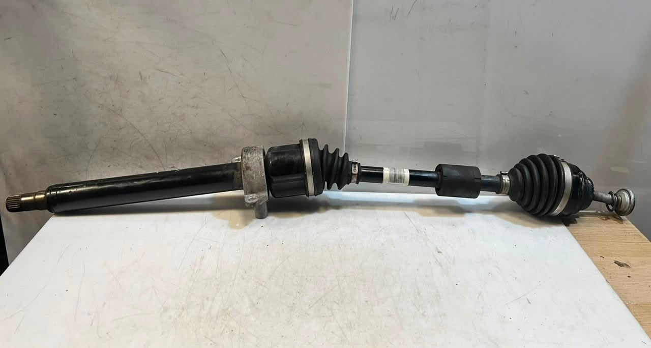 2015-2022 BMW 1' 2' F45 F46 X1 F48 F52 X2 F39 Front Driveshaft 8657704 OEM