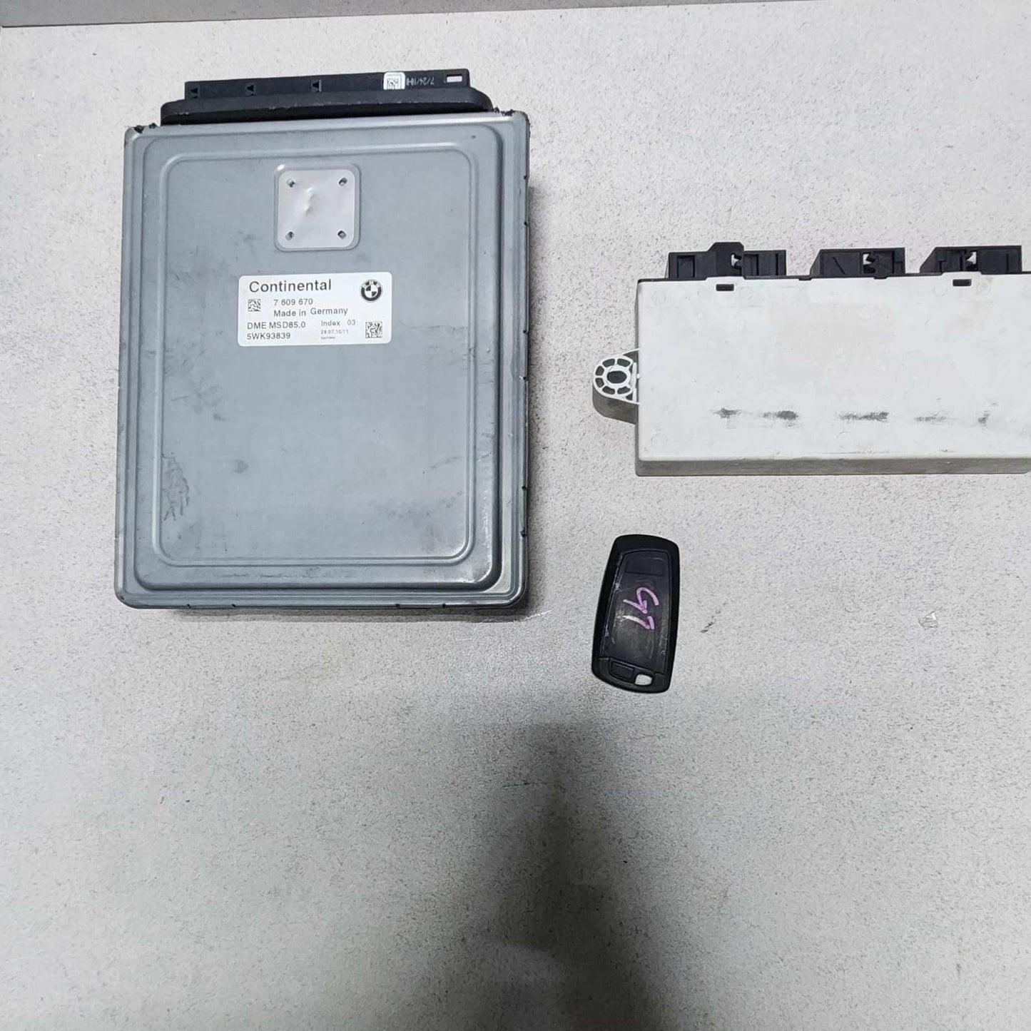 2009-2015 BMW 750i Engine Control Module 7609670 N63 V8 4.4 ECU SET F02