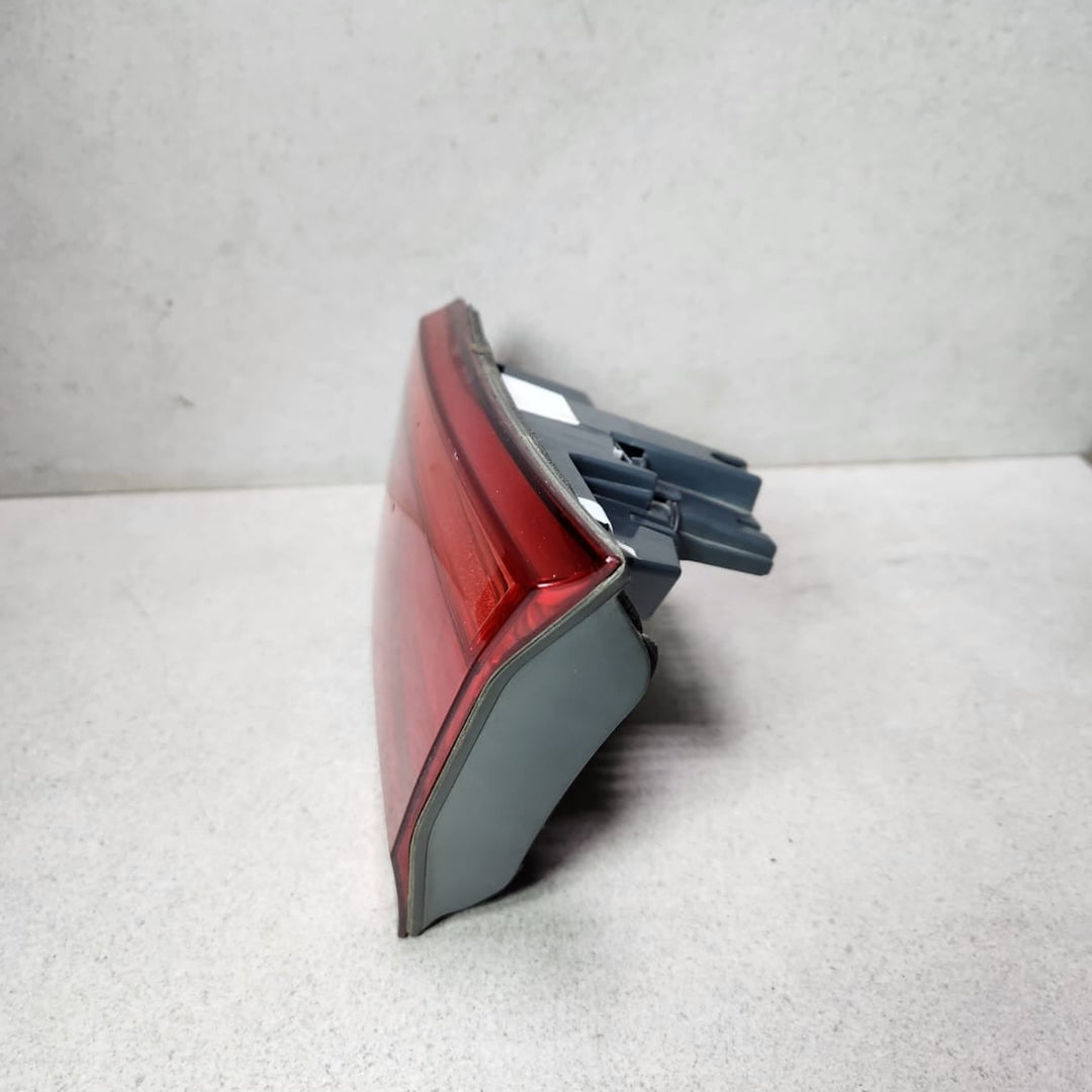 BMW Rear Tail Light Right H8736912006 3 Series F30 F31 F35