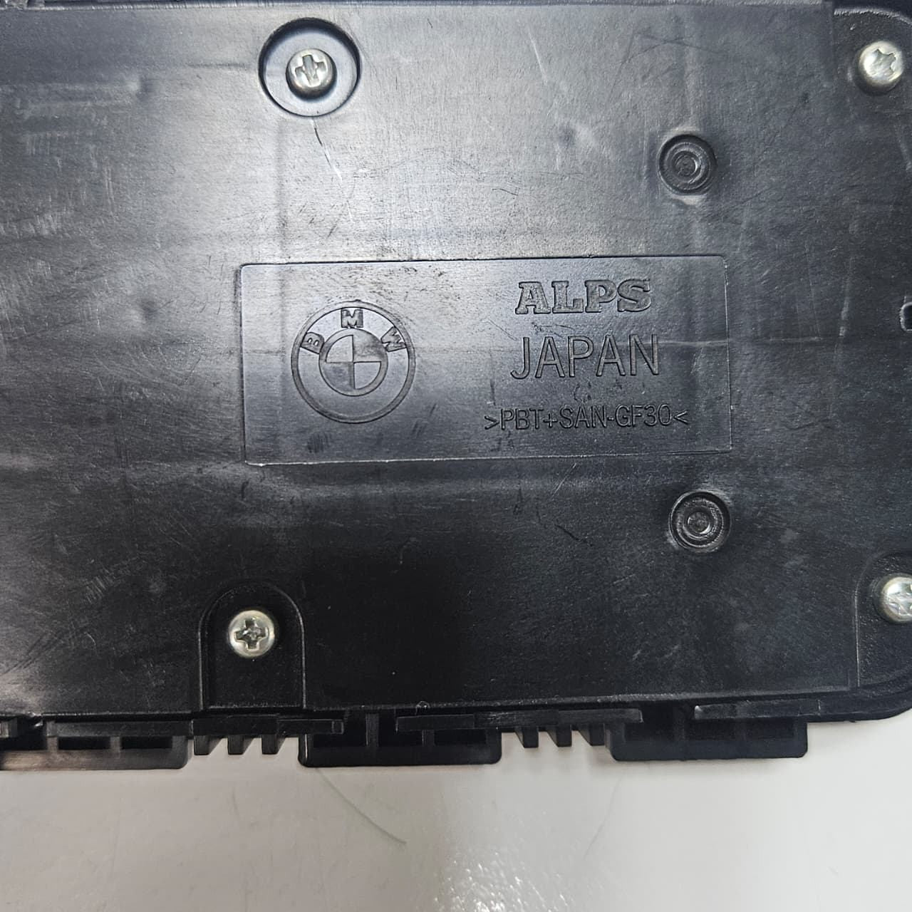 2018-2024 BMW X3 Seat Adjustment Control Switch 9390115 USED