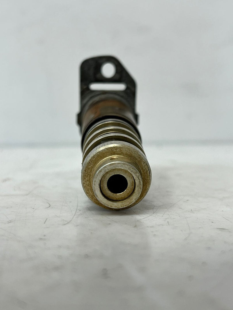BMW F30 F32 F33 F20 F21 F10 F06 G12 F25 Variable Valve Timing Solenoid 8605123