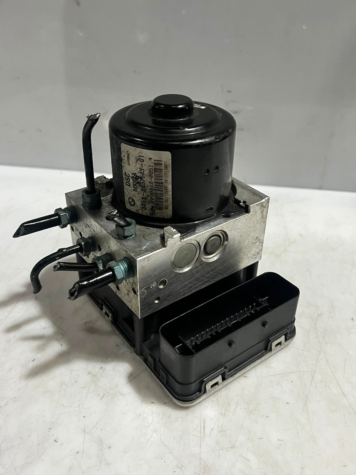 2011-2017 BMW X3 F25 and X4 F26 Abs Brake Pump Control Module 6857644 OEM