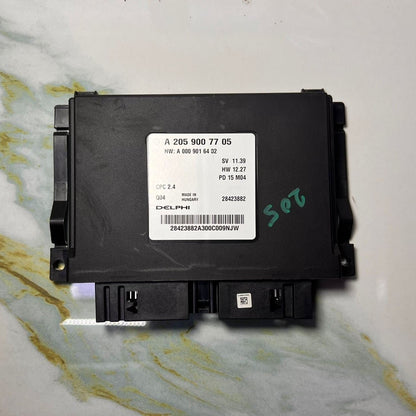 Mercedes-Benz W205 Drivetrain Control Unit A 205 900 77 05