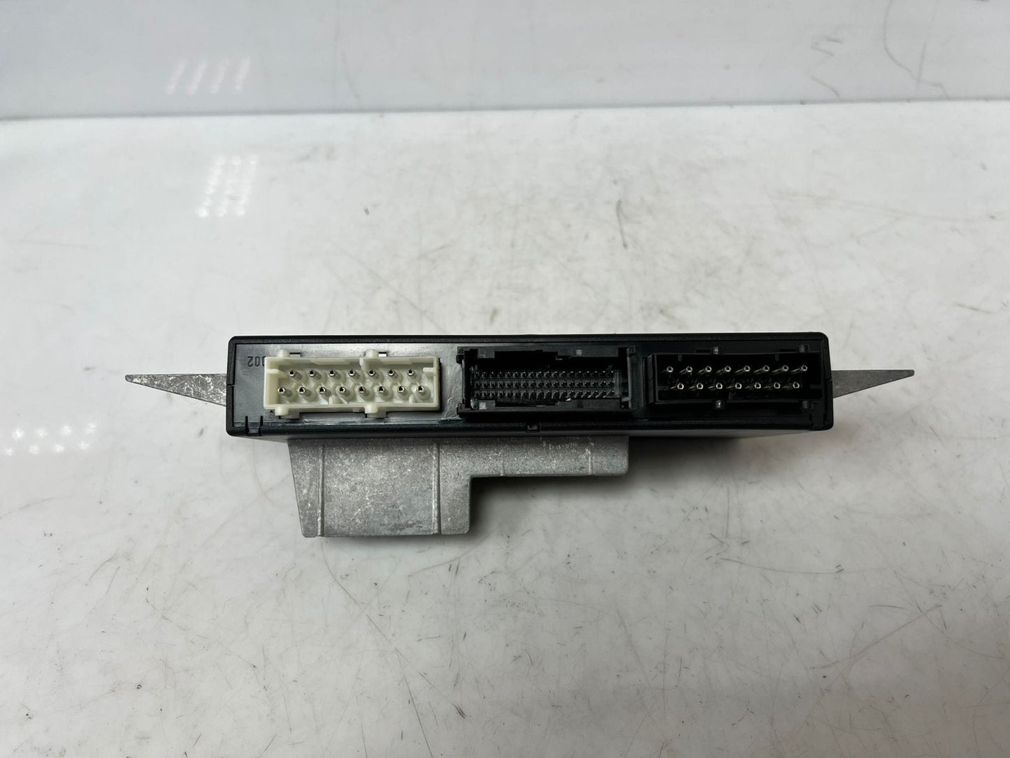 BMW 5 Series E39 and 7 Series E38 Light Control Module LCM-II 8372874 OEM