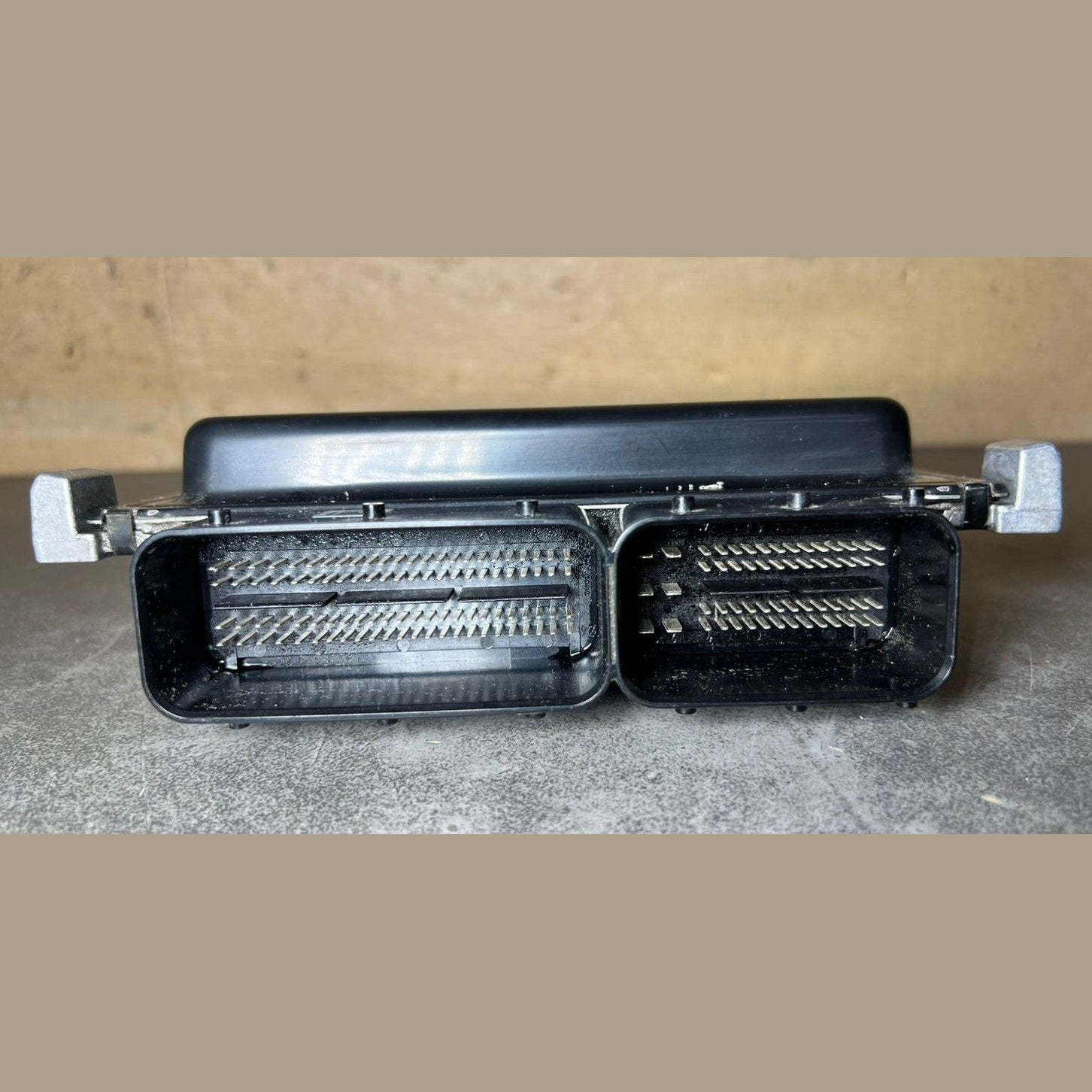 12-14 Mercedes Benz W204 C250 ECU ECM Engine Computer Control Module A2711500391