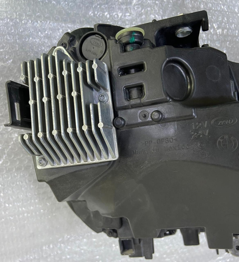 OEM BMW 2 SER G42 M2 LED HEADLIGHT LEFT Passenger Side LHD 8083637 No module