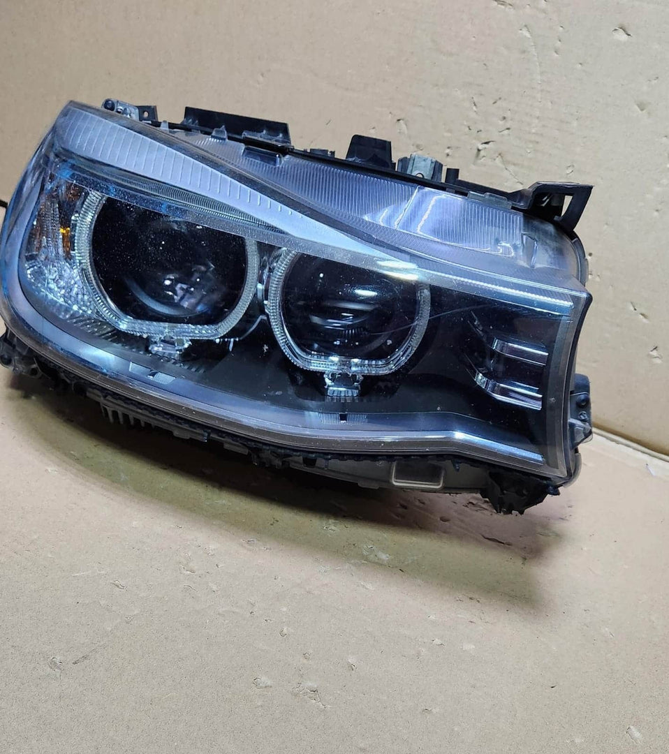 2013-2016 BMW 328i Bi-Xenon Headlight Assembly 7285684 3 Series F34 GT 328i 330i