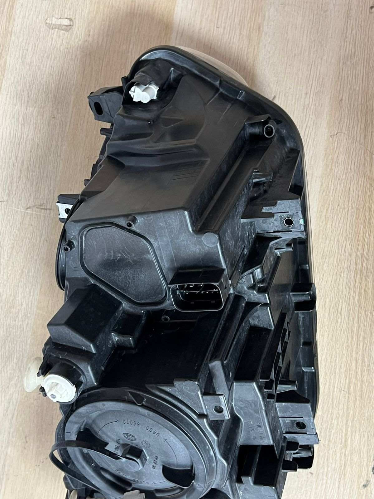 BMW Headlight Assembly 7358393 1 Series 120I F20 F21 LCI FRONT LEFT HELOGEN