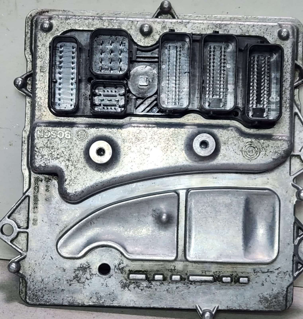 2010-2015 BMW 740i Engine Control Unit 8641404 F01 F02 F10 F30 N55