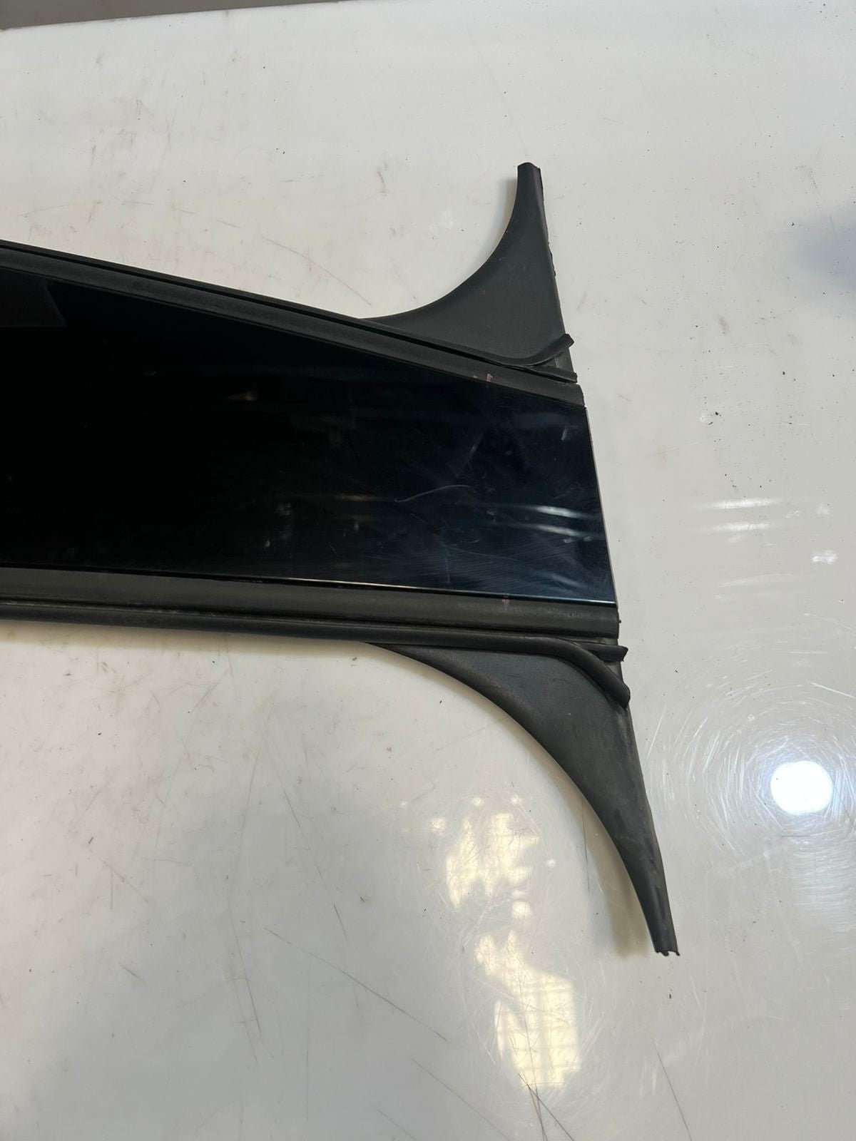 BMW iX 120 B Pillar Trim Cover Left SIDE EXTERIOR ELECTRICITY 8491329 OEM