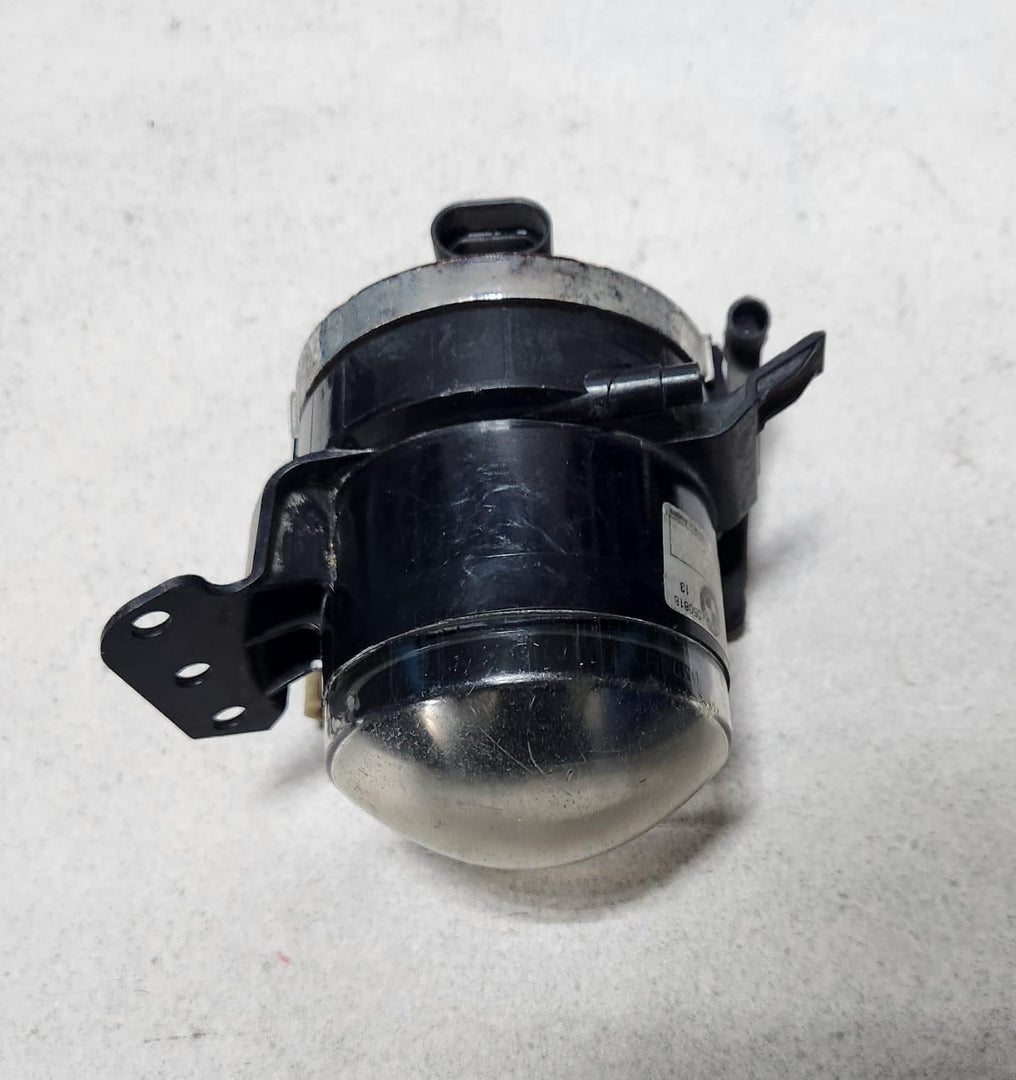 2004-2010 BMW 525i Front Right Fog Light 6910792