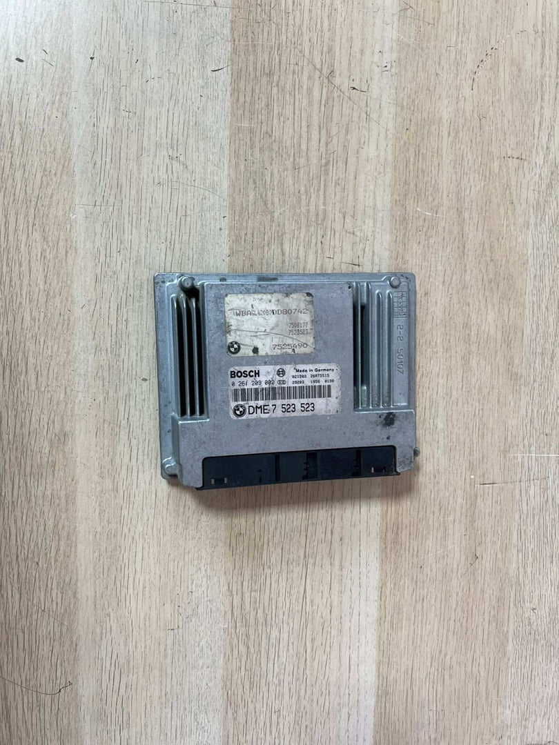 2002-2003 BMW 745i Engine Control Module 7523523 BOSCH 261209002 E65 