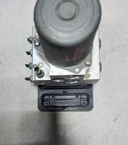 2017-2020 BMW 540i Abs Pump Control Module Unit 6893768 530i  M550i and X3 G01