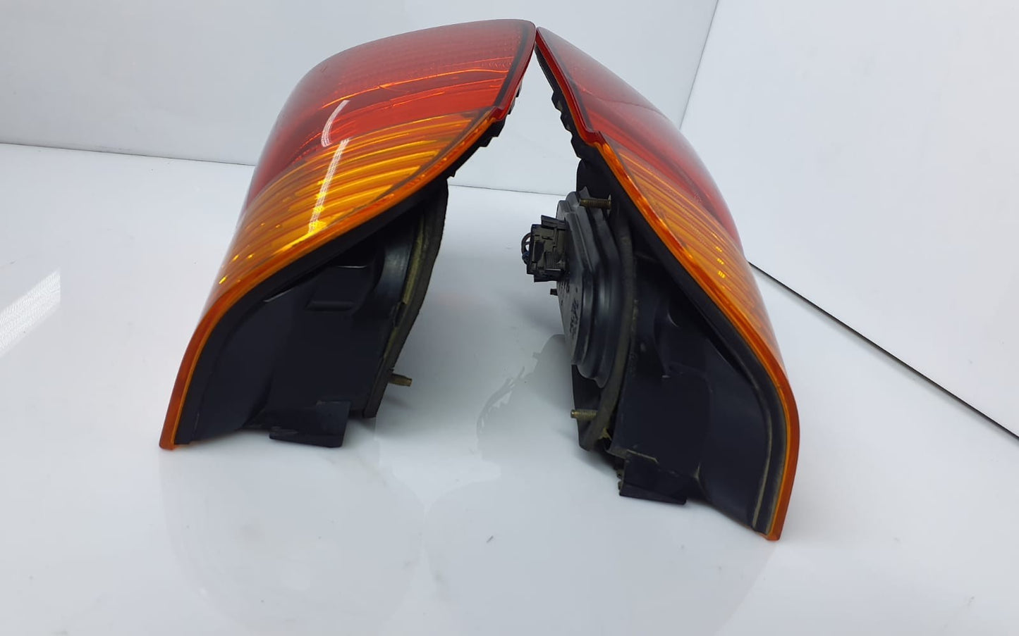 BMW E39 5 Series Touring Outer Rear Left Right Tail Light Orange 6900214 6900213
