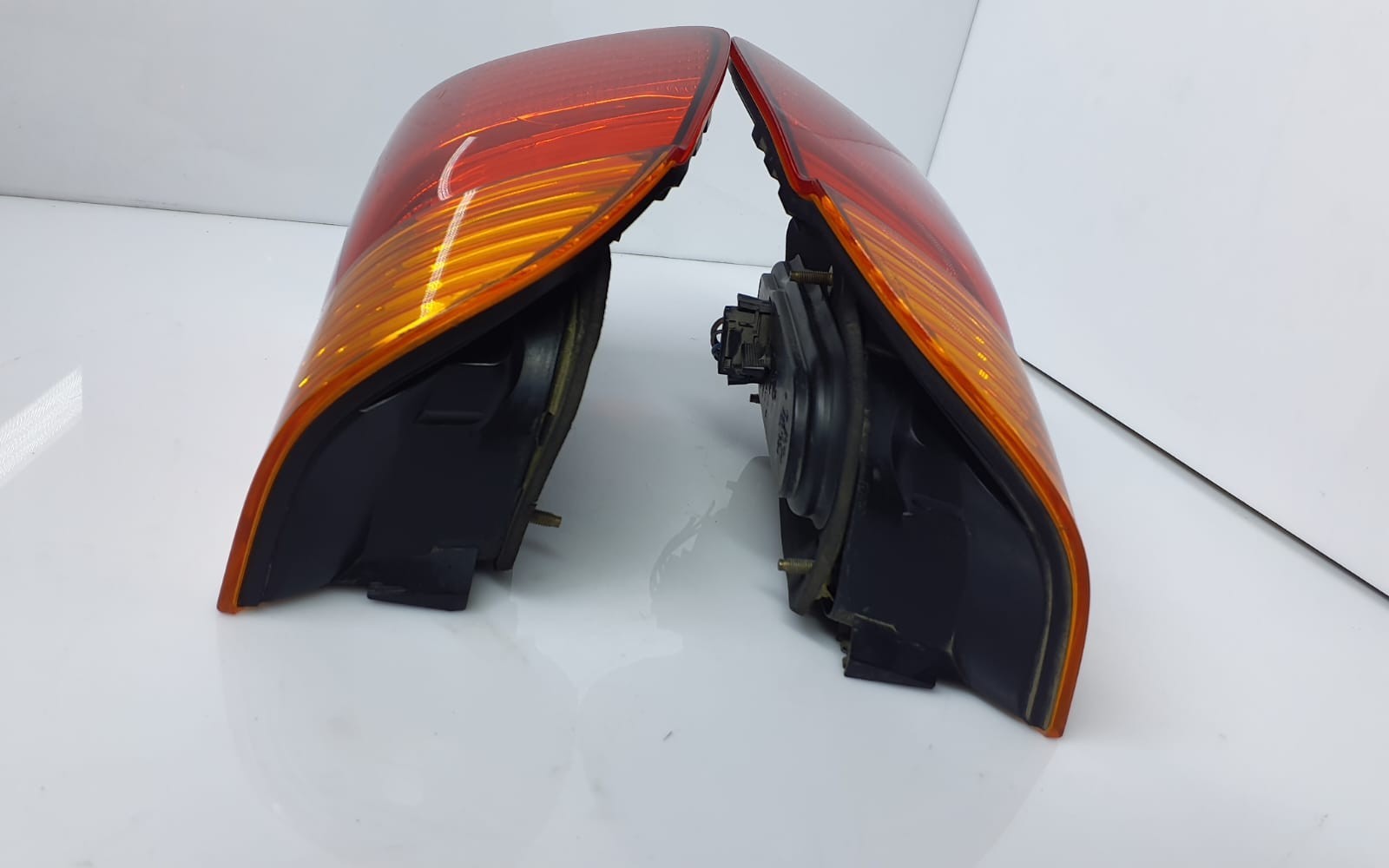 BMW E39 5 Series Touring Outer Rear Left Right Tail Light Orange 6900214 6900213