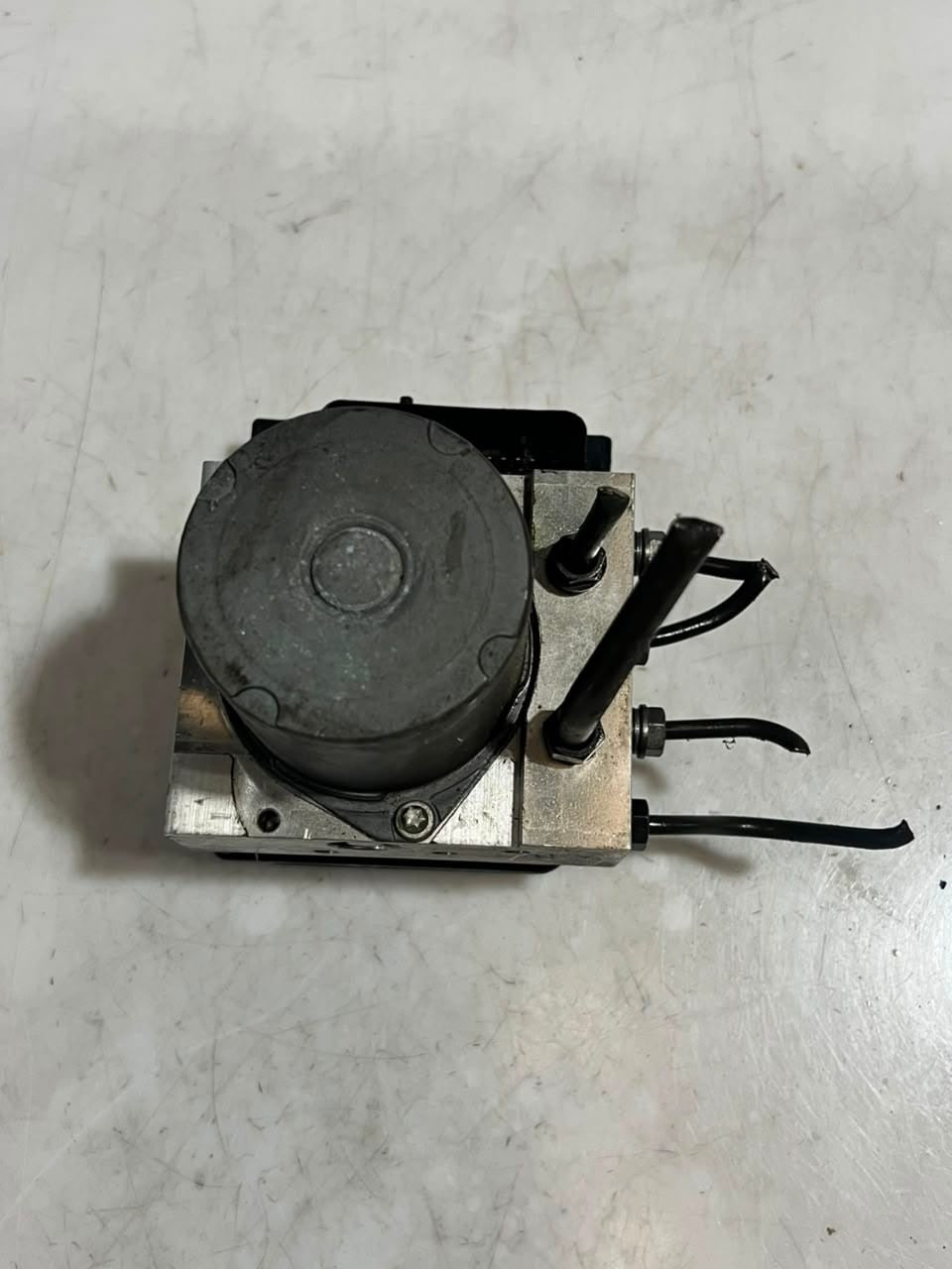 BMW 5 Series E60 E61 E63 E64 ABS Pump with Control Module 6766300 OEM