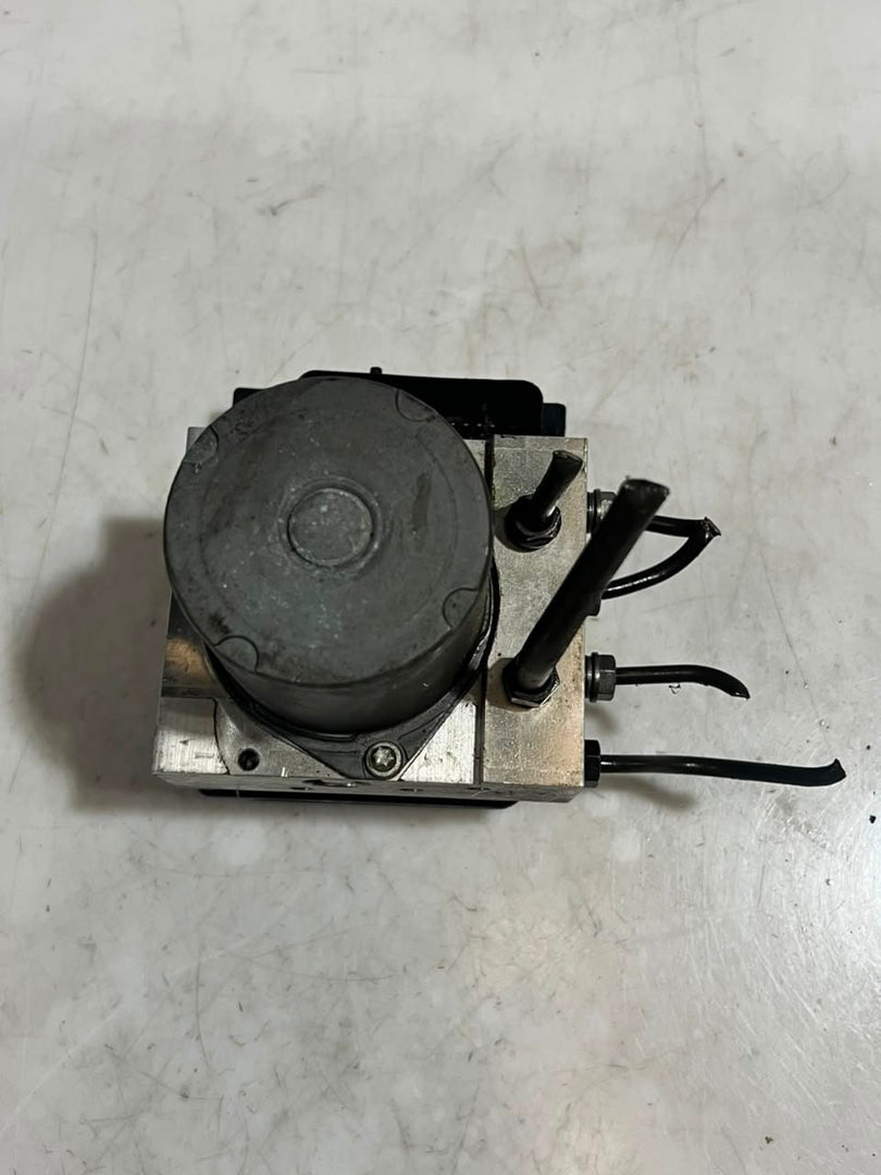 BMW 5 Series E60 E61 E63 E64 ABS Pump with Control Module 6766300 OEM